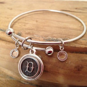 Expandable hoop bracelet with Initial